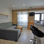 Baltum - Free Private Parking - Wifi - Airco # By Bedzy # * Albufeira