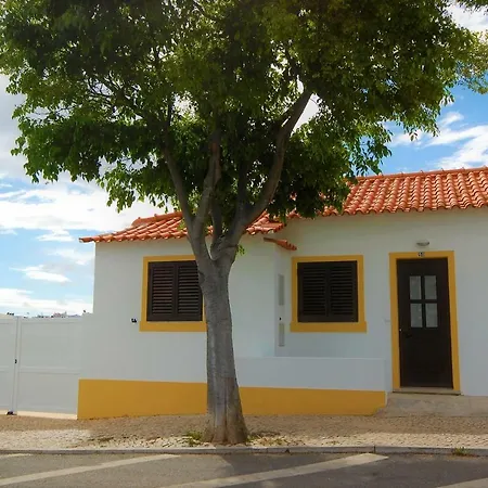 Baltum - Free Private Parking - Wifi - Airco # By Bedzy # Tatil Evi Albufeira
