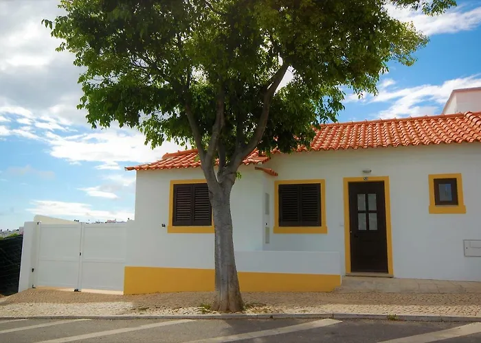 Baltum - Free Private Parking - Wifi - Airco # By Bedzy # 度假居 阿尔布费拉